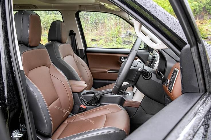 Mahindra Scorpio N front seats Mahindra Scorpio N front seats