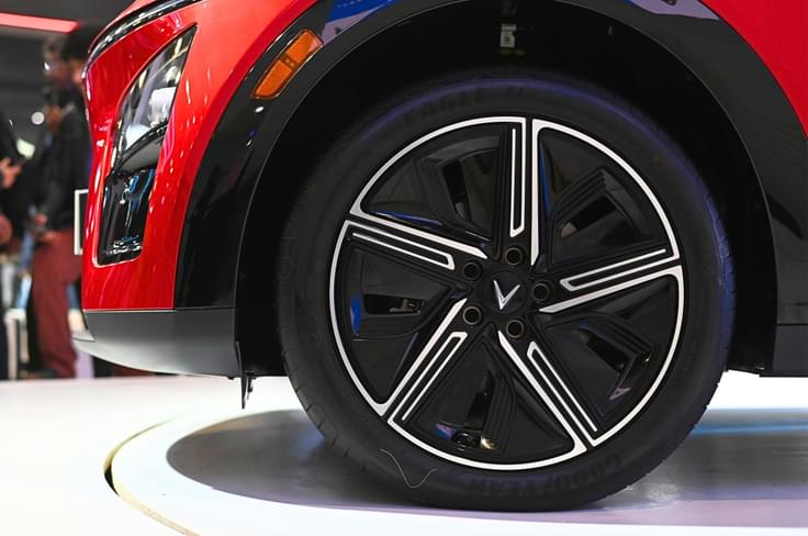 19 to 21-inch alloy wheel options to be available. 19 to 21-inch alloy wheel options to be available.